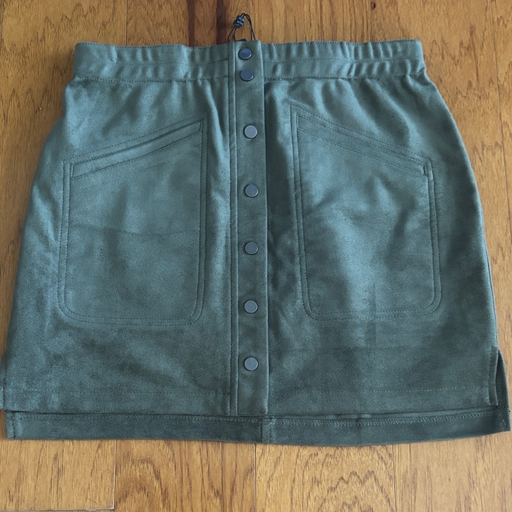 BCBGMaxAzria Olive Suede Front-Snap Mini Skirt- NWT